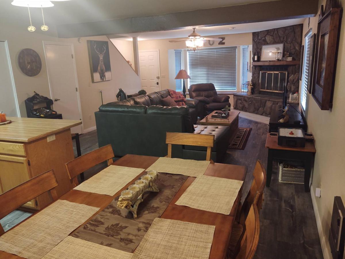 Your Home Away From Home! パイントップ・レイクサイド エクステリア 写真
